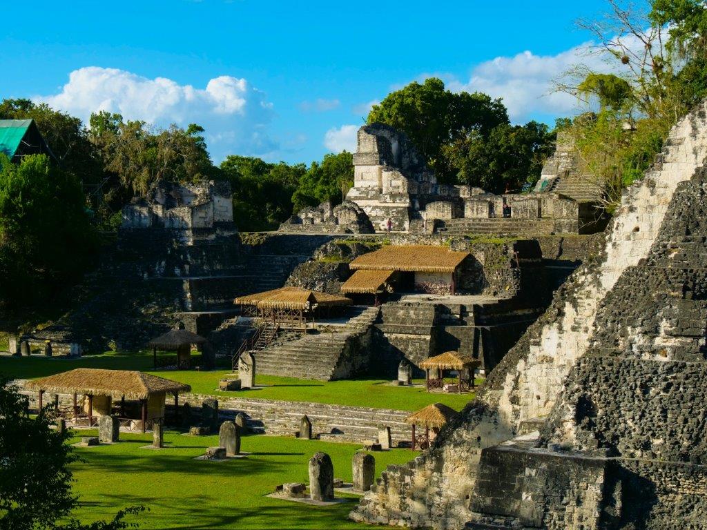 Las acrópolis sur y central