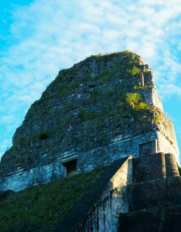 El templo V de Tikal